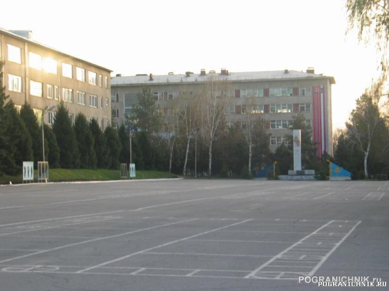 Плац Алма-Атинского Пограничного училища. Фото  -  сайт pogranichnik.ru