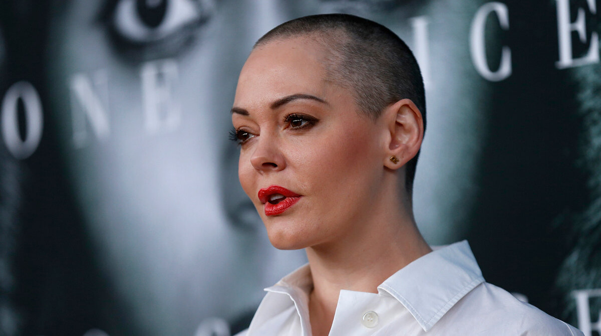 Влияние моды на образ мужчин без волос: последствия и изменения во времени