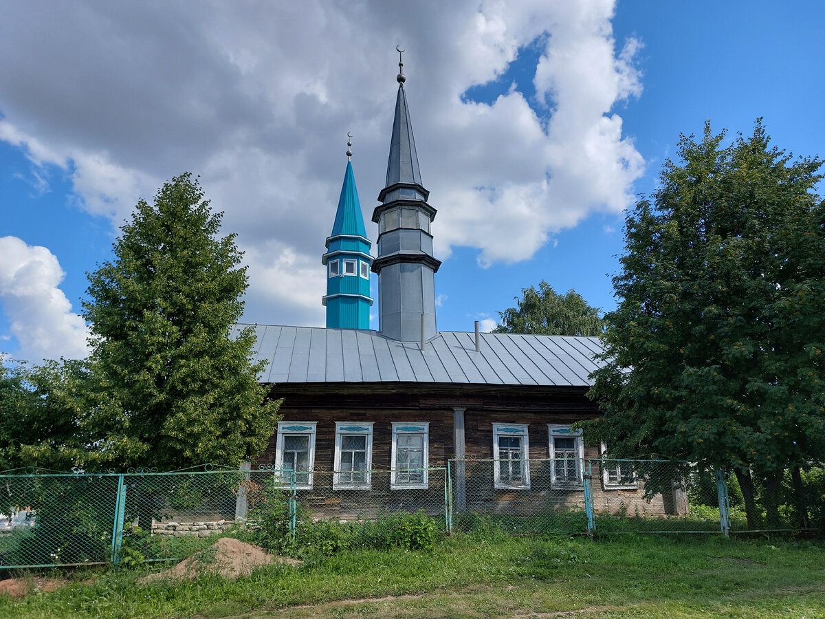 два минарета