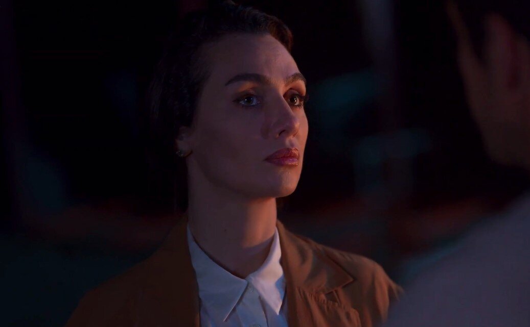 Лале, кадр из сериала "Полет птицы"