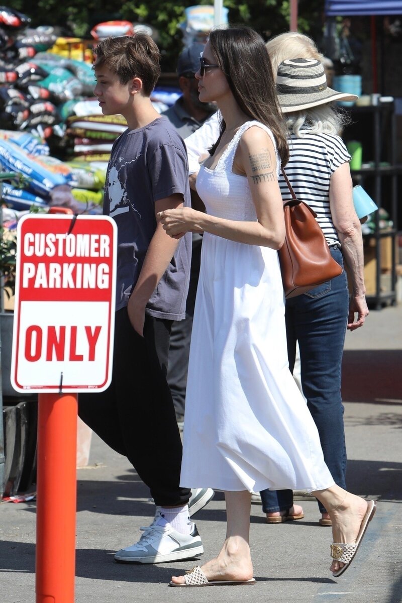    Анджелина Джоли с сыномLegion-Media