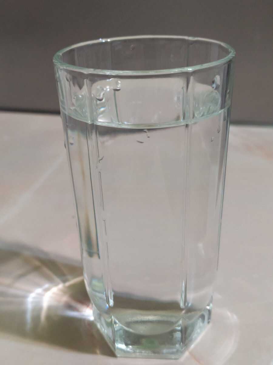 Желательно пить простую воду.