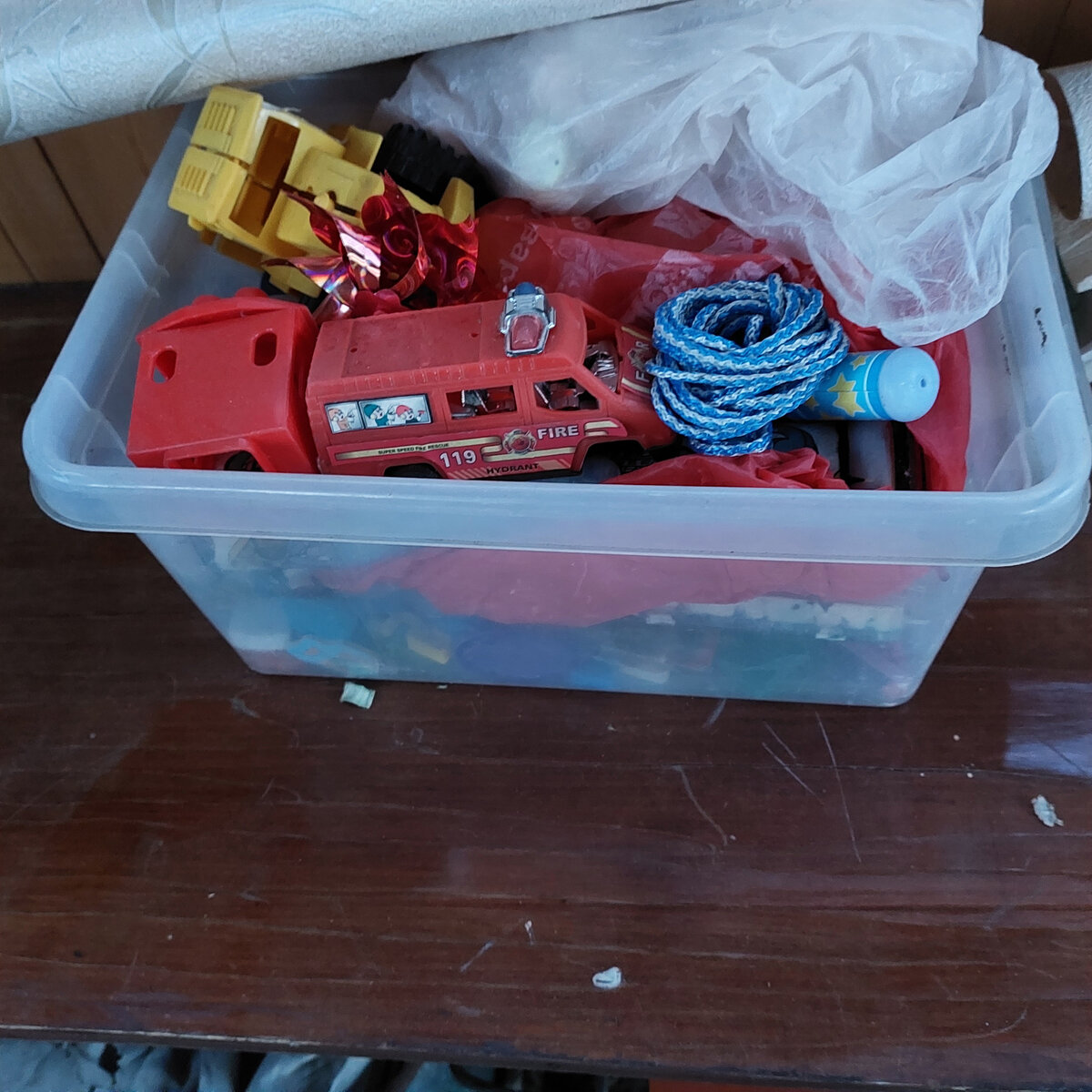 Игрушки на даче - ждут лета