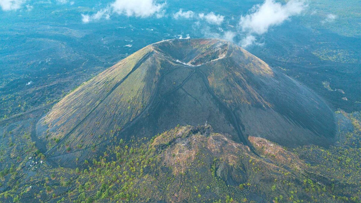 Вулкан Парикутин в наше время.
