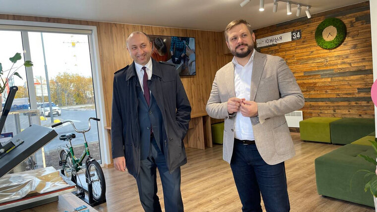    Дмитрий Подгорный (слева), «Газпром добыча Надым»