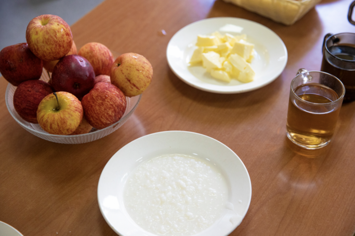    Ильсур Метшин посетил отремонтированную столовую в школе №130