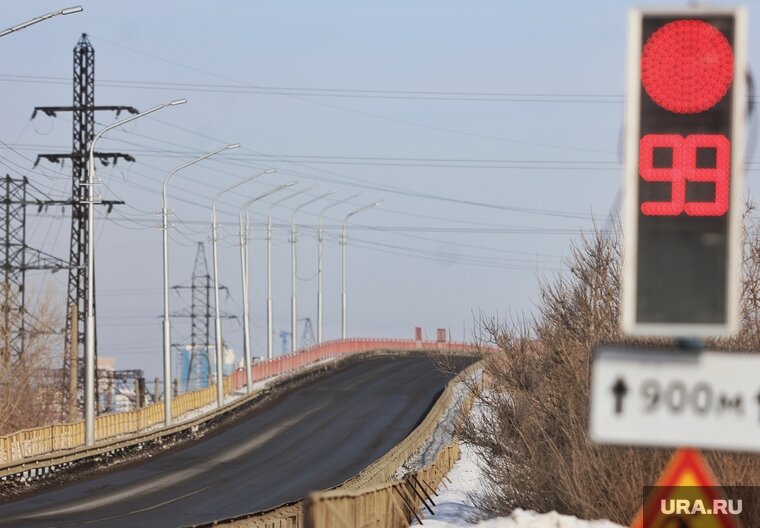    В Кургане настроят светофор перед открытием моста после ремонта