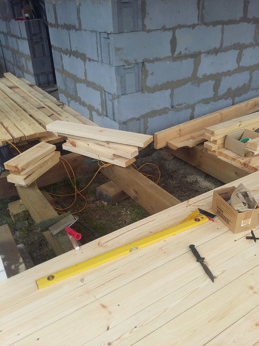 Балки пропитаны антисептическим составом