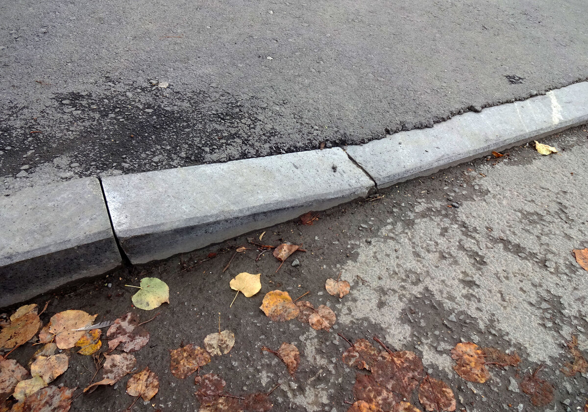 Понижение бордюрного камня для удобного съезда