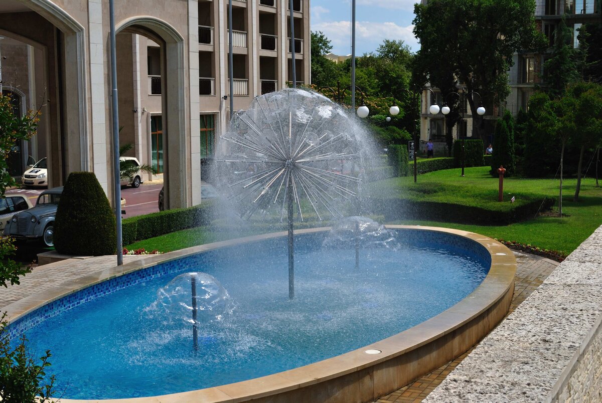 Около отеля