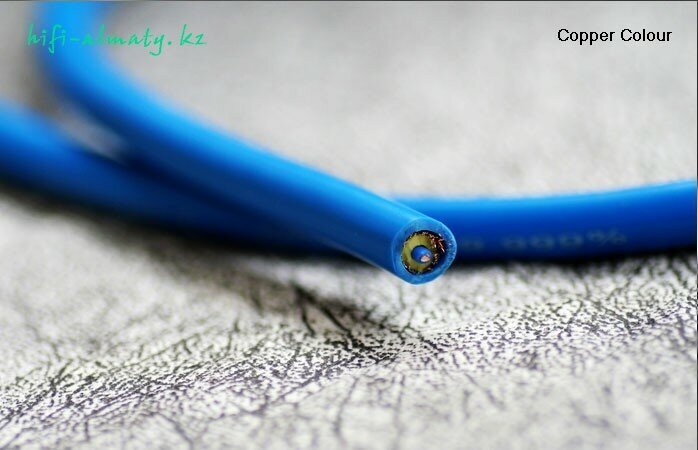 Кабель не толстый (всего 8мм) и не грубый при сгибе, идеально подходит для соединения цифрового источника с Цапом.