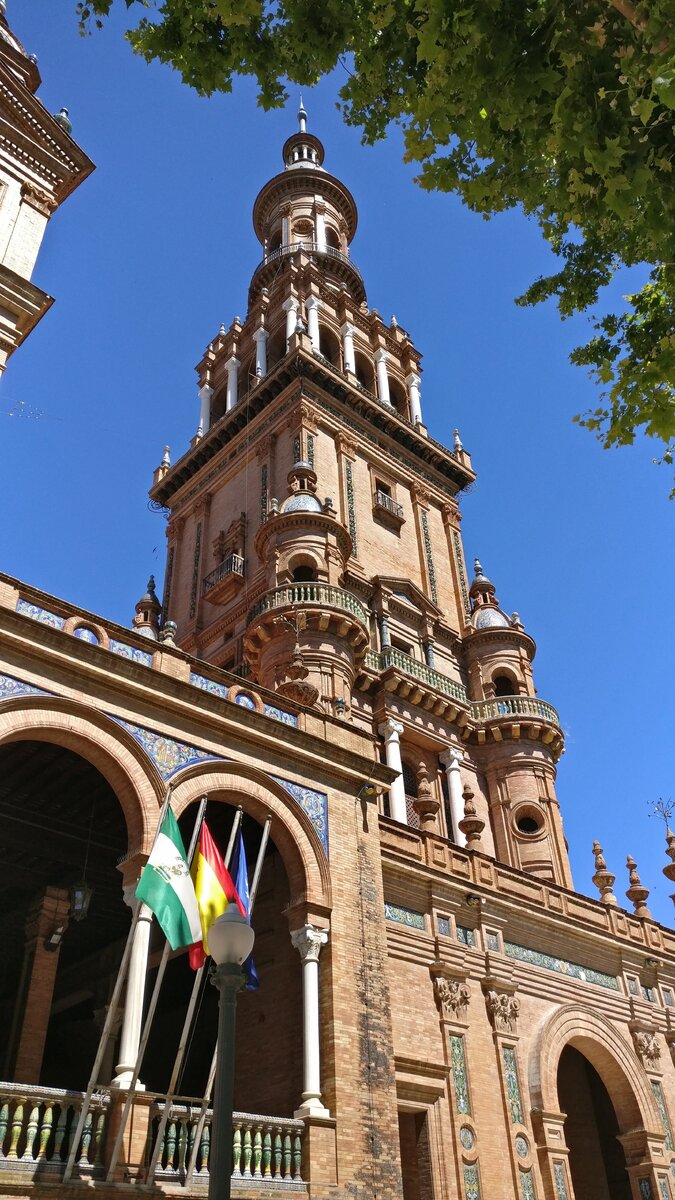 Испания. Севилья. Северная башня