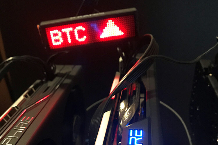 Оборудование для майнинга криптовалют. Фото crypto360 с сайта Flickr