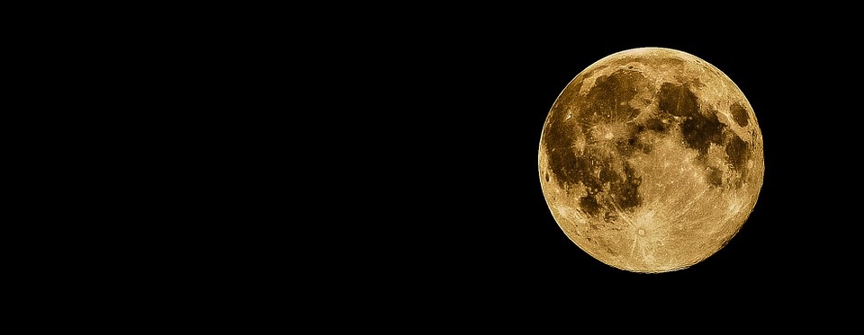 https://pixabay.com/photos/full-moon-moon-night-dark-black-415501/