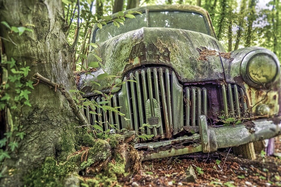 https://cdn.pixabay.com/photo/2019/08/30/10/06/auto-4440881_960_720.jpg