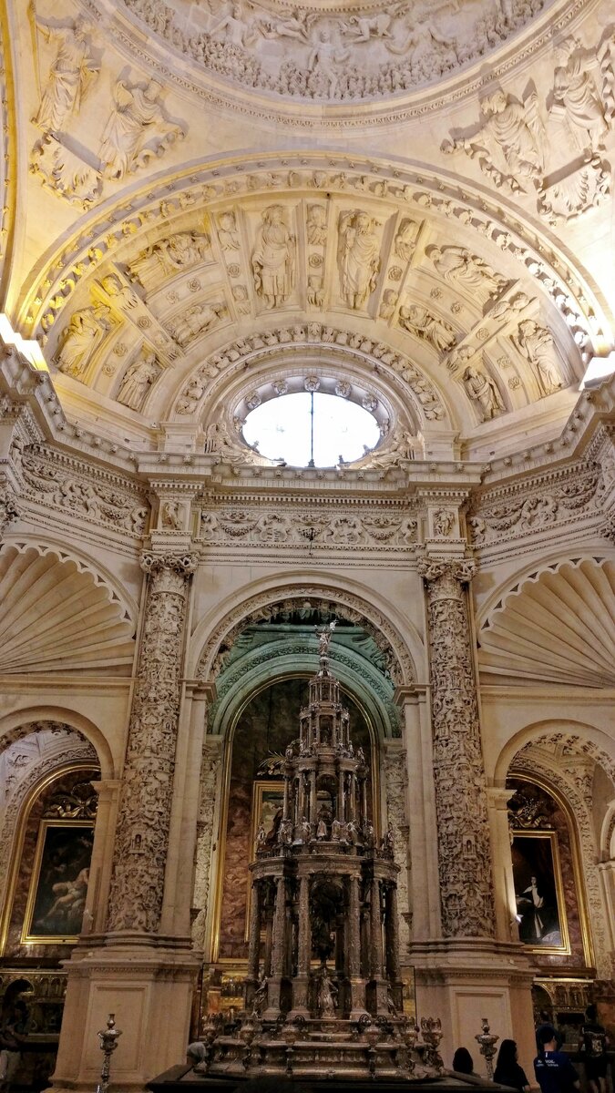 Испания. Севилья. Дарохранительница «Custodia»