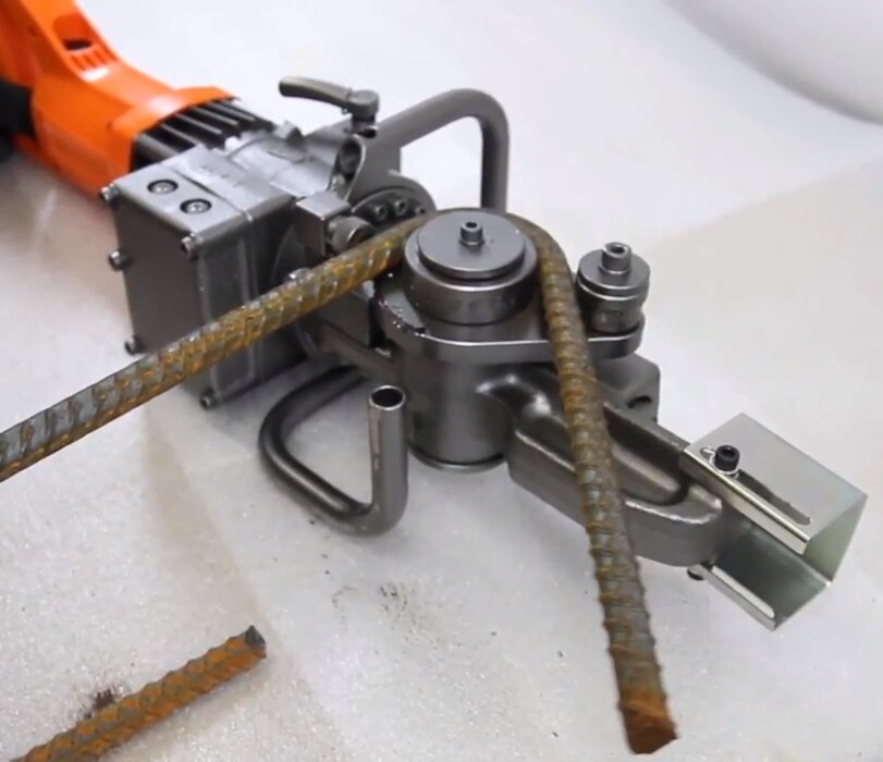 Rebar Cutter DBC 16h. Инструмент для загибания арматуры. Инструмент для гибки арматуры. Сгибатель арматуры.