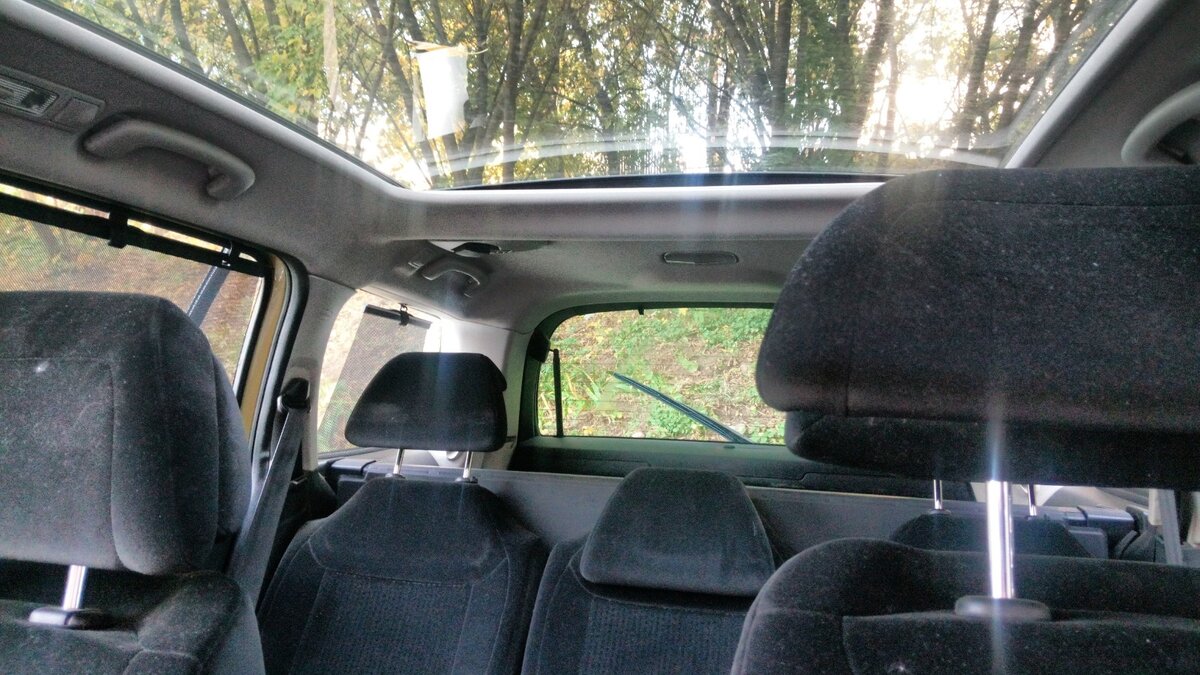 Мои личные фотографии моего  Citroen Grand C4 Picasso 2007 года. 