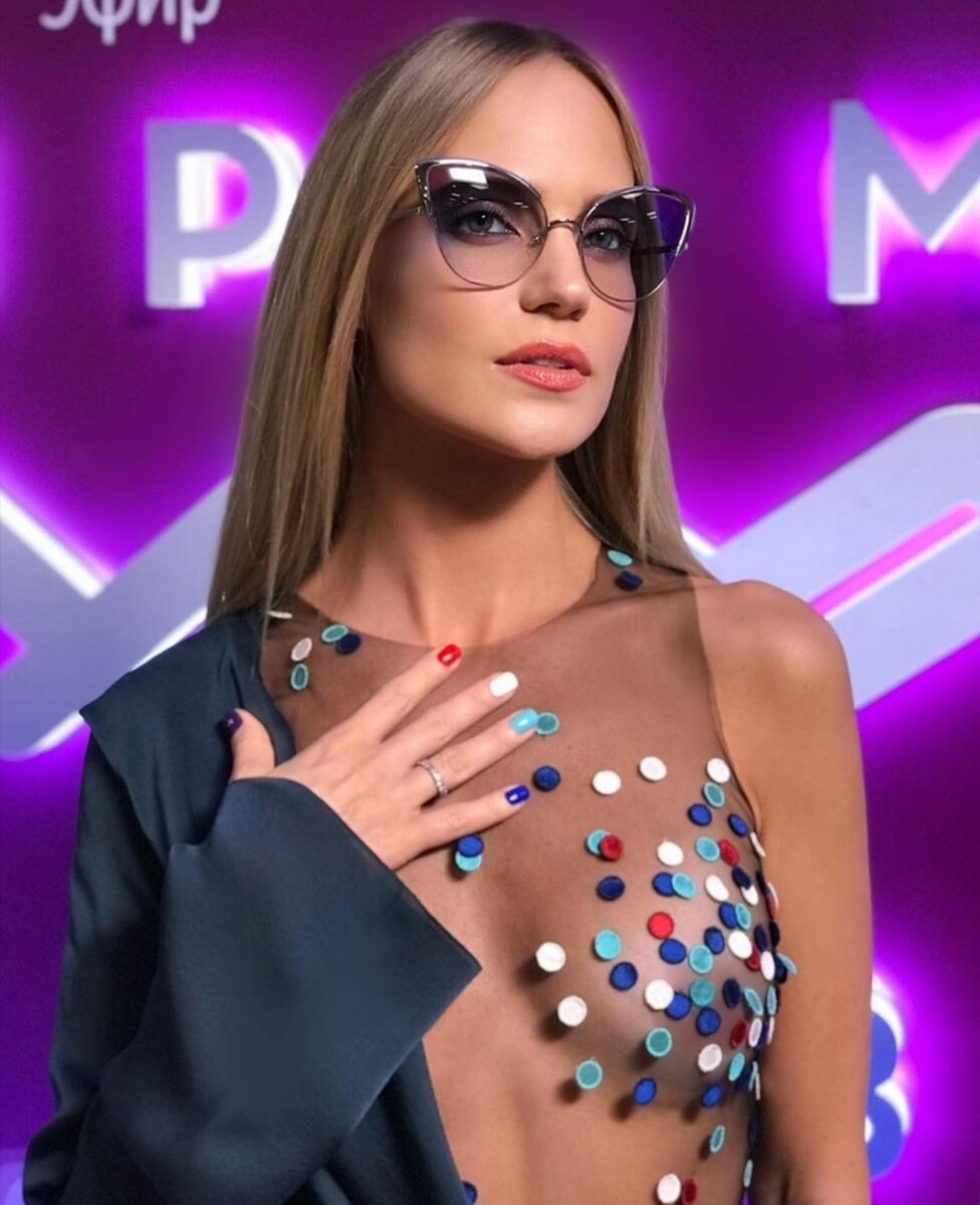 Наталья Чистяко́ва-Ио́нова (Глюкоза), Instagram 