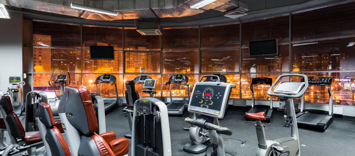 Экстра спорт тк питер. Экстра спорт Типанова 21. Extrasport Южный полюс. Extrasport июнь.