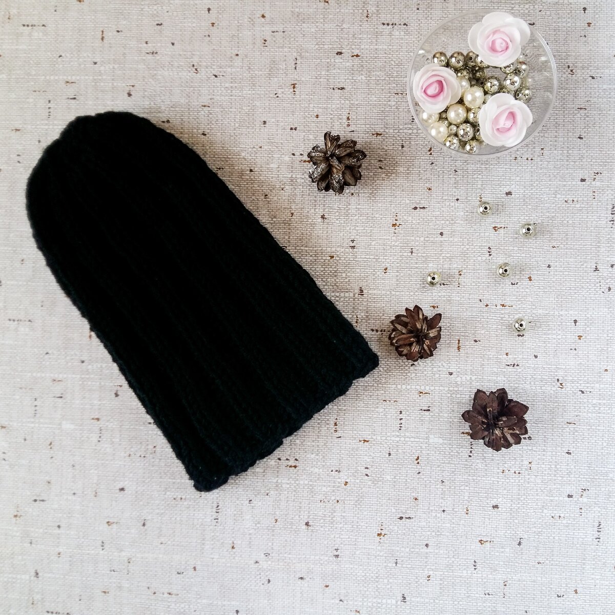 Шапка тыковка чёрного цвета