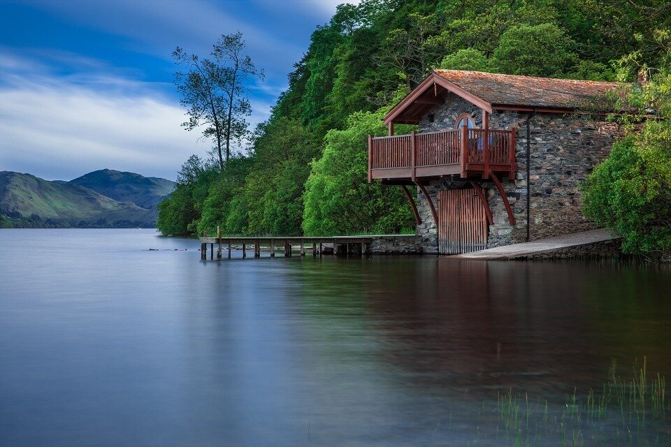 https://ru.inettools.net/upload/NmeSnriOnhuJovNB1wy4UpgCEBWW1lpOSs36BGtJ/boat-house-192990_960_720.NoIcc.jpg