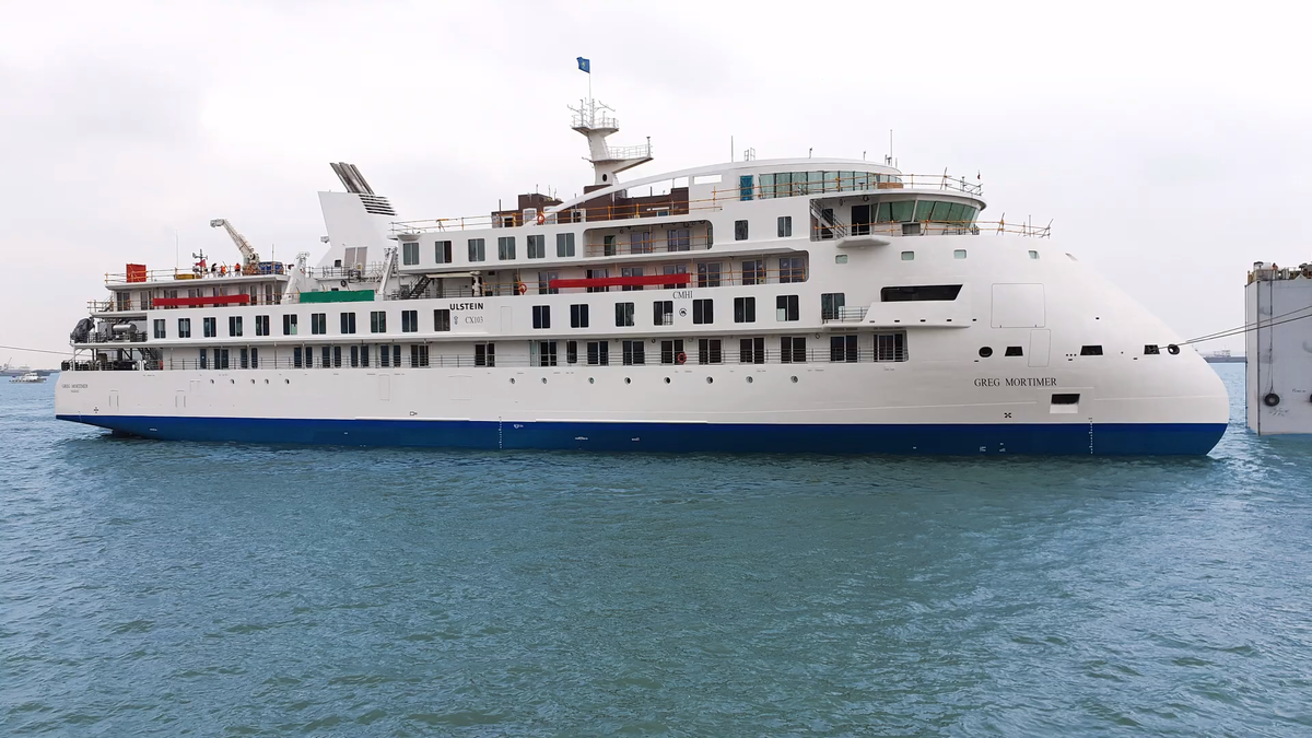 Норвежский лайнер Грег Мортимер