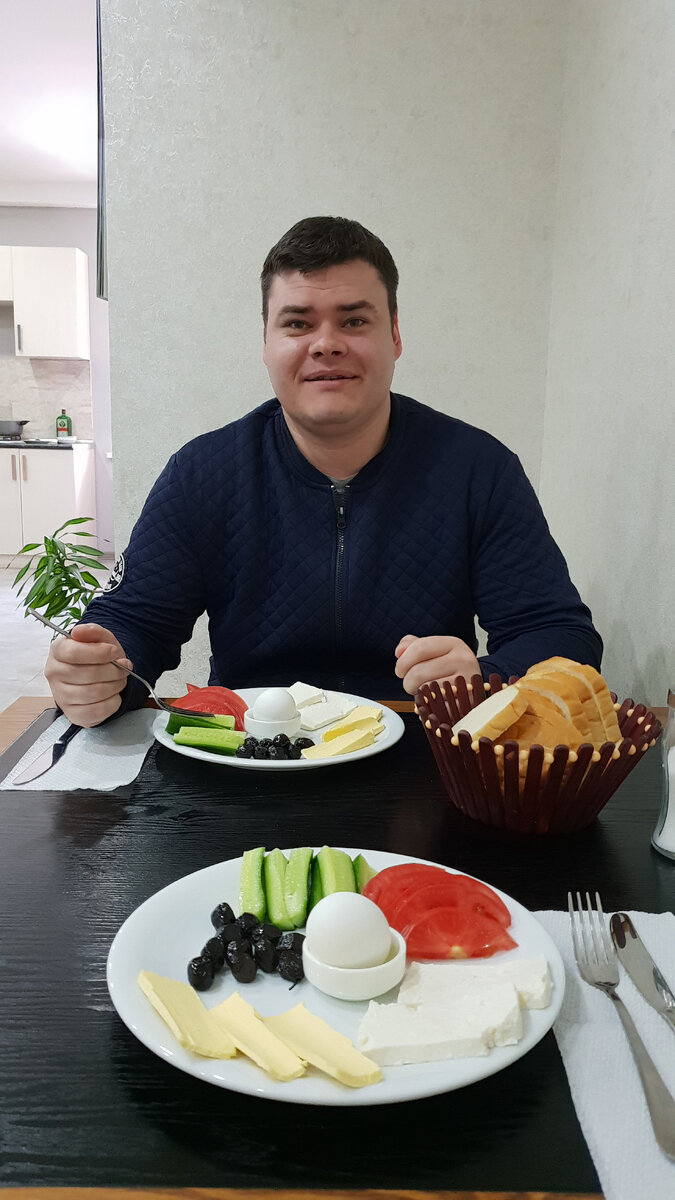 Классический азербайджанский завтрак! Называется — "Дима, стань худым!"