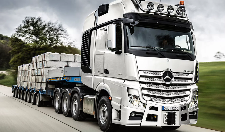 Mercedes-Benz Actros SLT