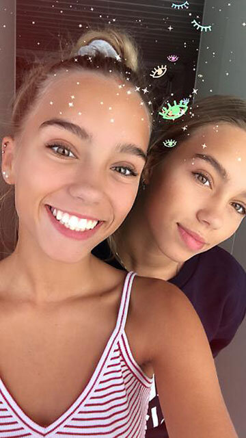 @lisaandlena