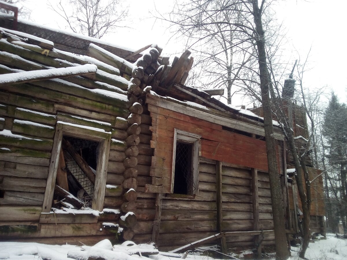 Заброшенная церковь в Богомолове \ Поход на кладбище