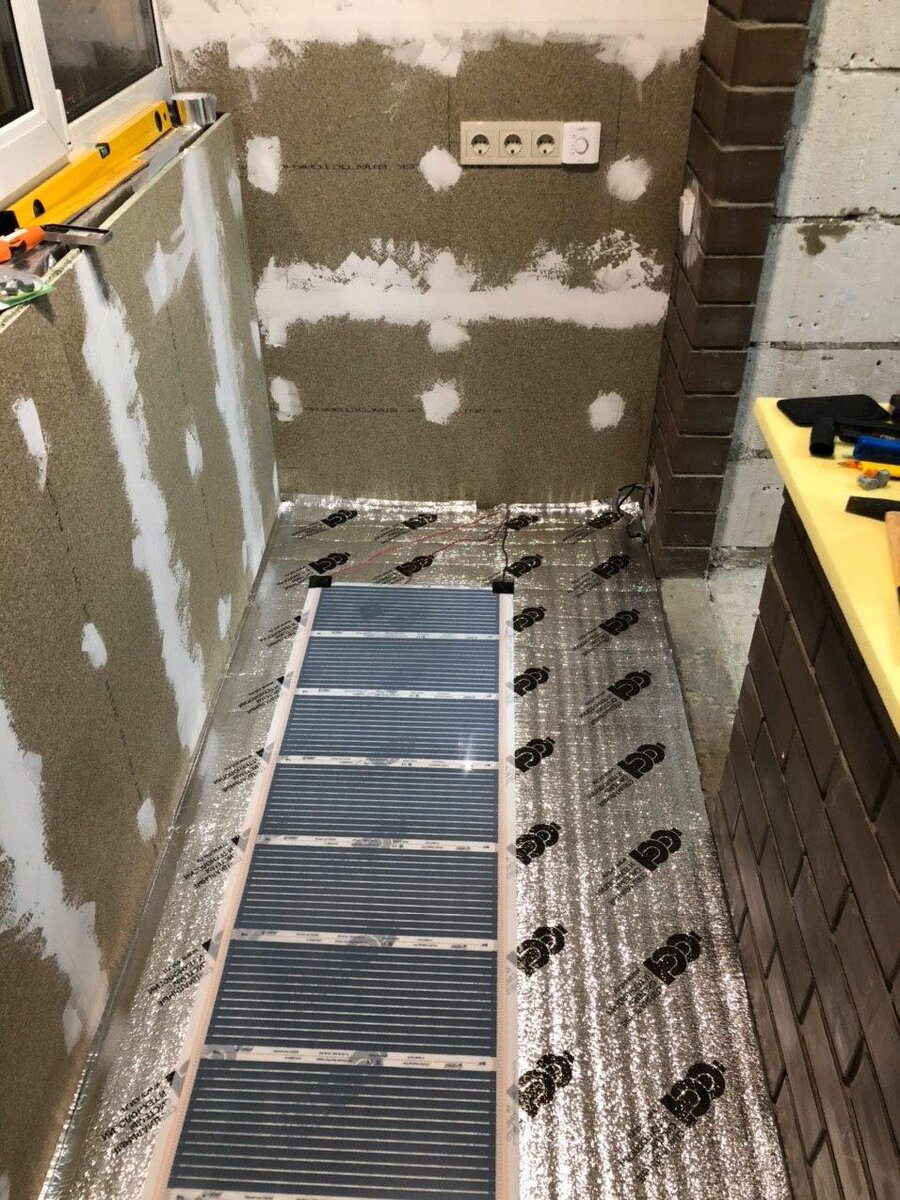 При выборе ИК-пленки важно ориентироваться на область ее применения.