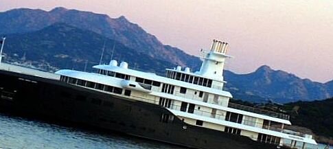 
Принадлежит российскому миллиардеру Сулейману Керимову. Ice известна как самая «зеленая» и экологически чистая яхта с 8 электрическими генераторами и встроенной системой управления сточных вод.