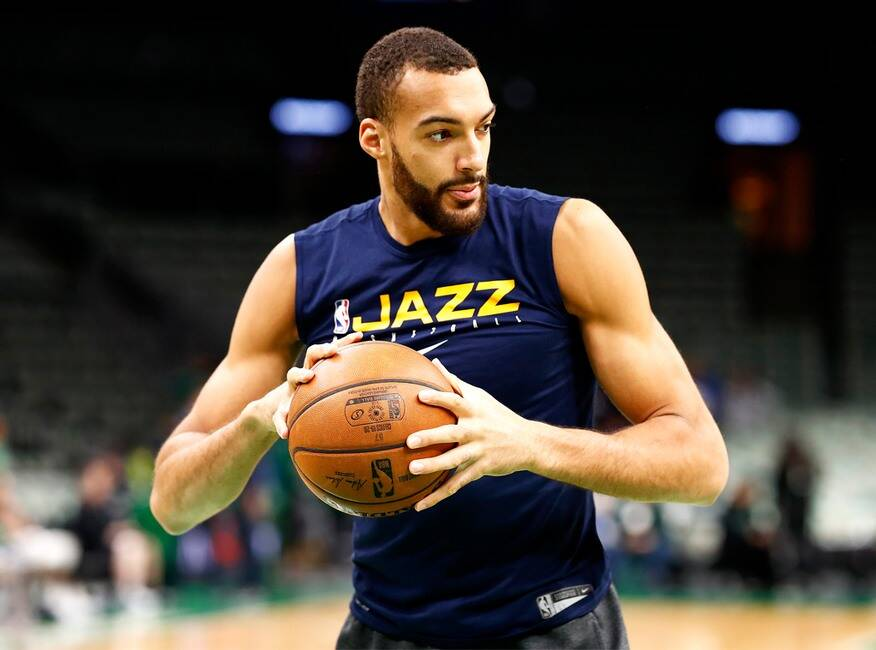 Руди Гобер-французский профессиональный баскетболист, играет на позиции центрового.