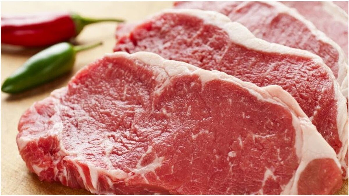 Как сохранить мясо без. Мясо говядина. Сырая говядина. Сырое мясо. Свежее мясо говядина.