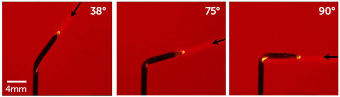 SunBOT предназначены для изгиба под разными углами луча света (стрелки указывают направление падающего света) и могут менять положение при движении света. Эта способность позволяет устройствам захватывать больше солнечной энергии, чем стационарные устройства.