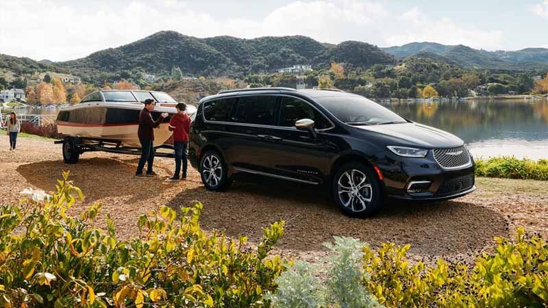 Chrysler Pacifica 2021 года