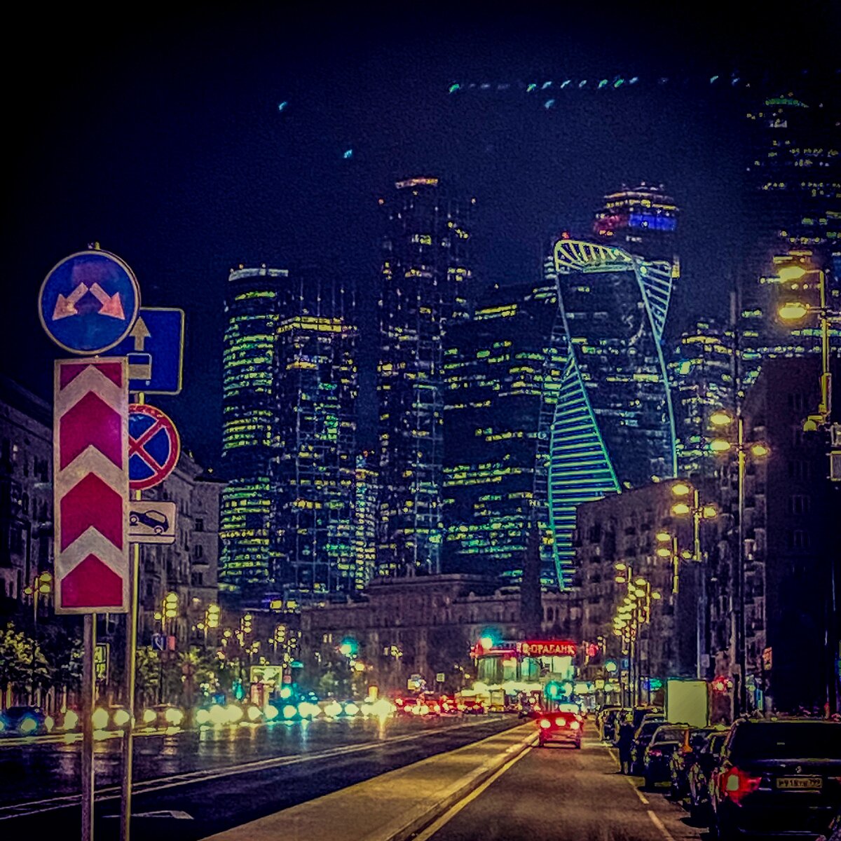 Фото сделано возле дома, где сдается квартира