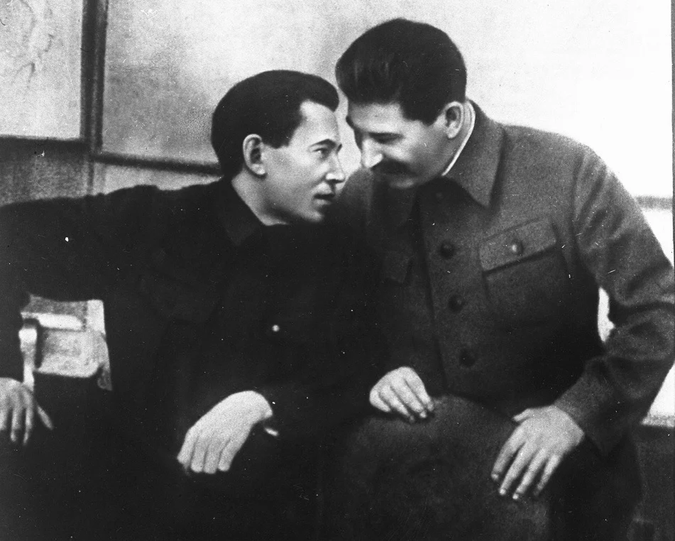 Сталин и Ежов.
