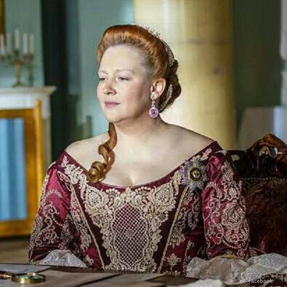 Юлия Ауг в роли Елизаветы Петровны в сериале  «Екатерина».Фото Яндекс.Картинки.