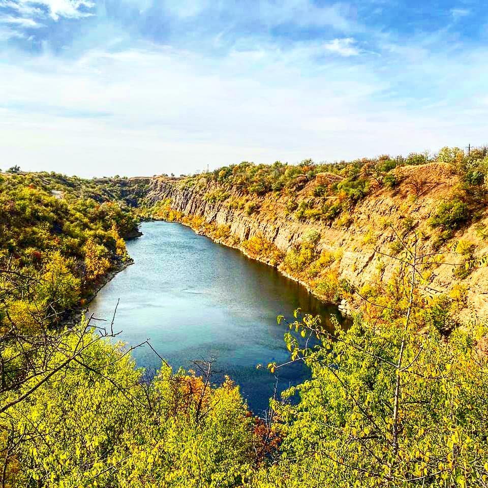 Каньон в красном сулине фото