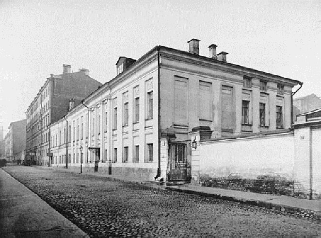 Дом Анны Ивановны Лобковой в 1913 году