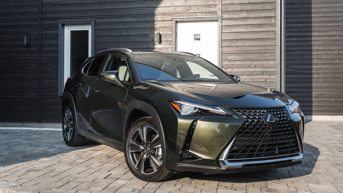 Lexus UX(источник-Яндекс.Картинки)