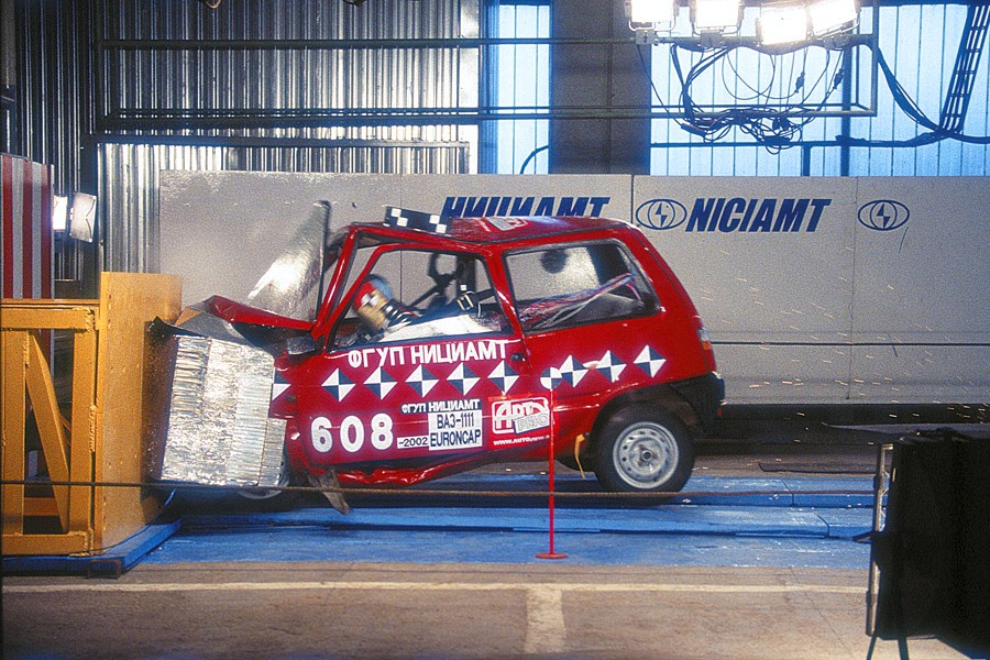 Вот такие повреждения получила "Ока" из Серпухова (Иллюстрация Авторевю)