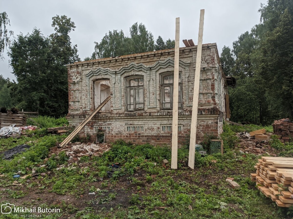 В старинном доме прадеда построили потолок. Продолжаем работы по  восстановлению | Вятский Хутор | Дзен