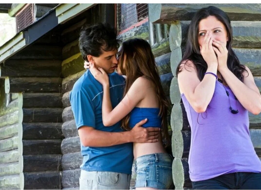 девушка целуется с другой девушкой это измена фото 38
