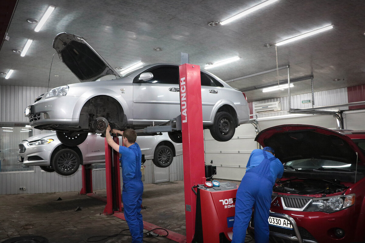 Какие фразы не нужно говорить при сдаче машины в сервис? /Фото: mirakc.com