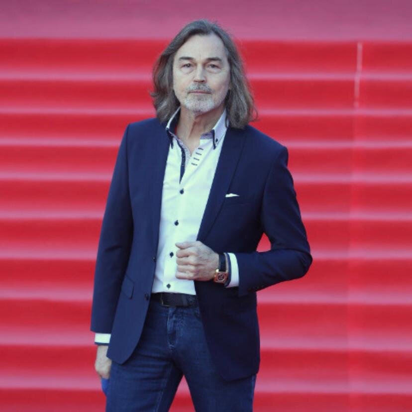 Никас Сафронов