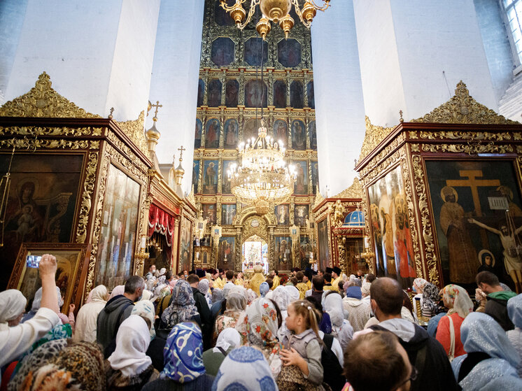     Служба в Свято-Троицком соборе в Пскове. Фото: архив ПЛН