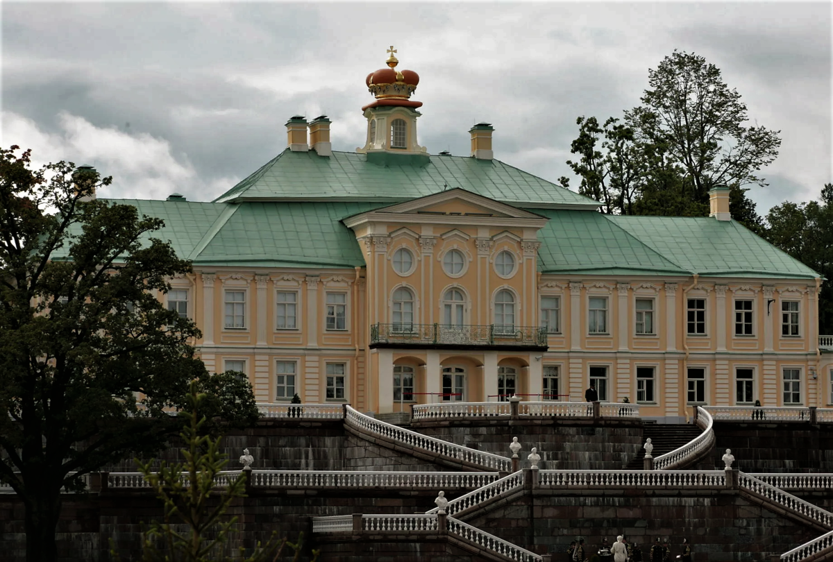 город Ломоносов